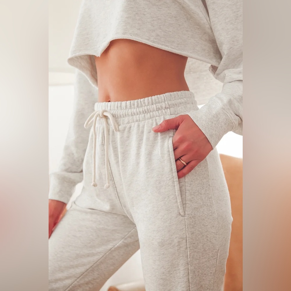 Heather Grey Drawstring Joggers - Picture 3 of 10